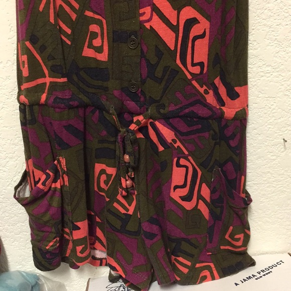 Small patterned romper - Picture 3 of 3